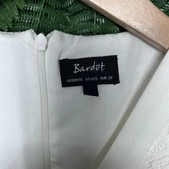 BARDOT Dress Women Small White Bohemian Lace Up Fit Flare Gigi 2158 - Picture 4 of 10